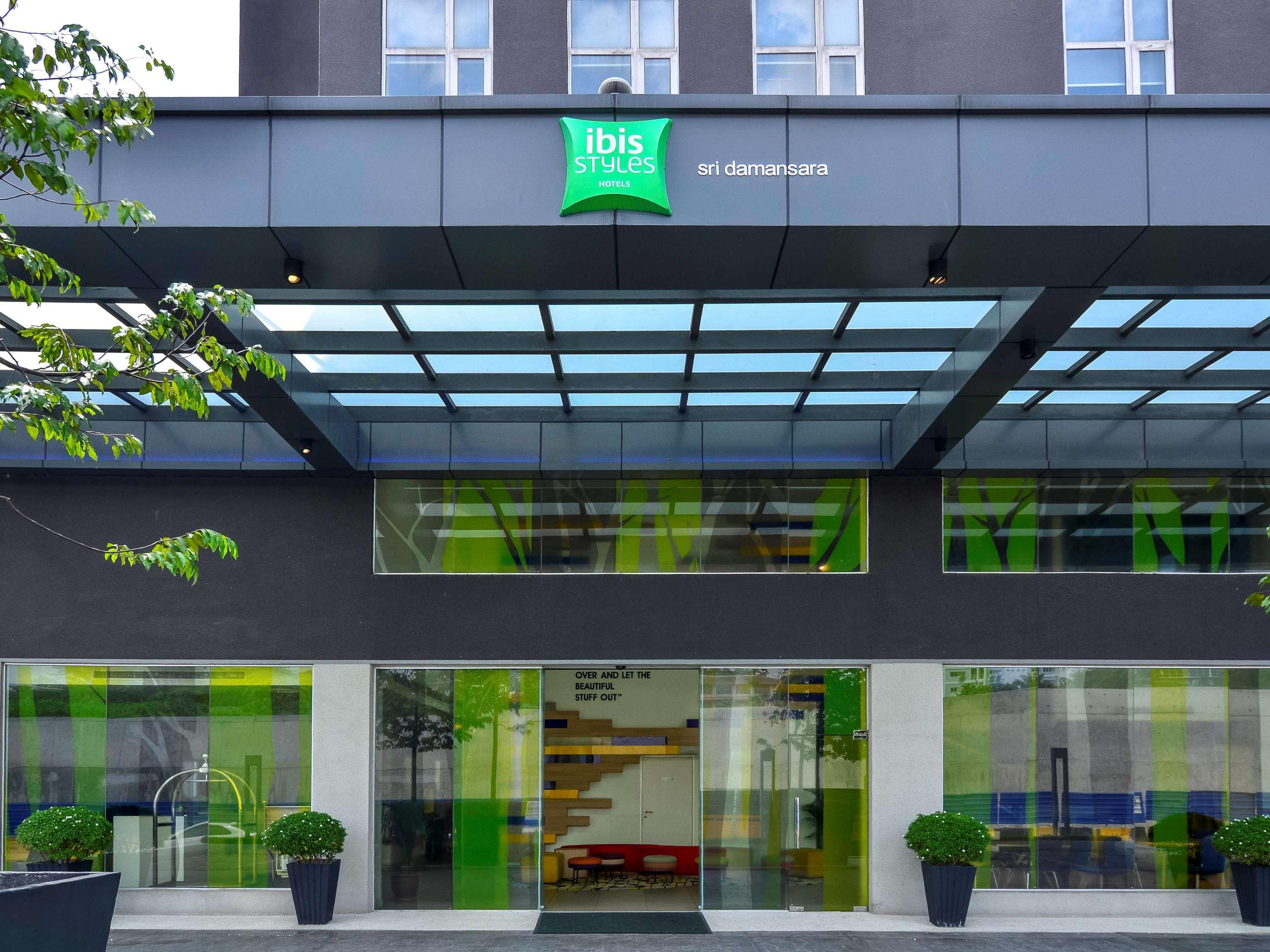 Отель Ibis Styles Kuala Lumpur Sri Damansara Петалинг-Джая Экстерьер фото