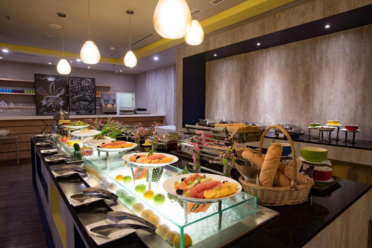 Отель Ibis Styles Kuala Lumpur Sri Damansara Петалинг-Джая Экстерьер фото