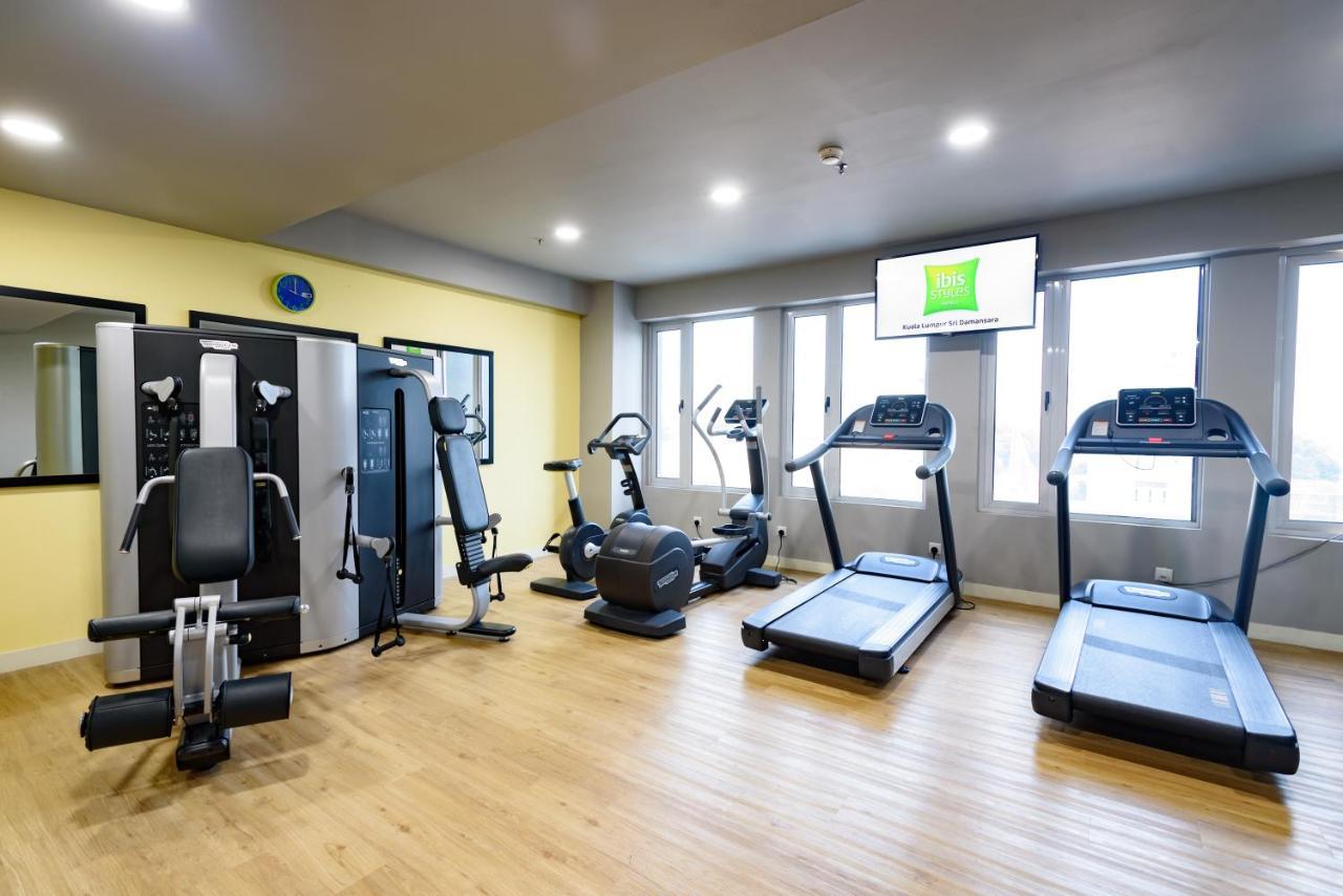 Отель Ibis Styles Kuala Lumpur Sri Damansara Петалинг-Джая Экстерьер фото