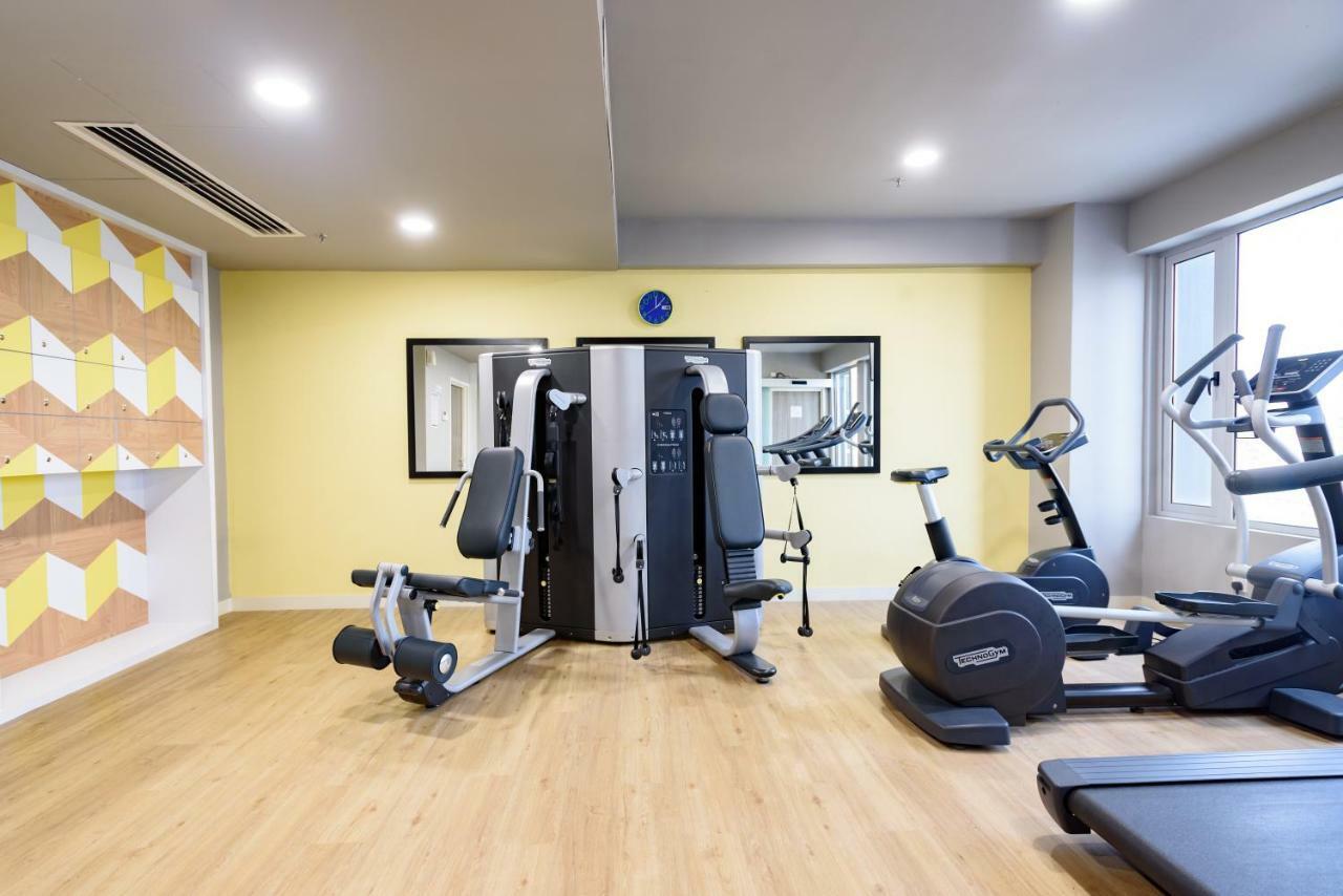 Отель Ibis Styles Kuala Lumpur Sri Damansara Петалинг-Джая Экстерьер фото