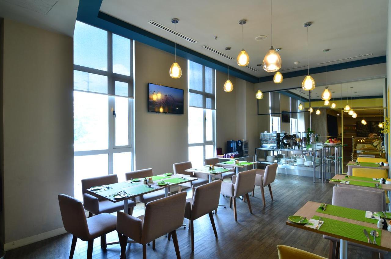 Отель Ibis Styles Kuala Lumpur Sri Damansara Петалинг-Джая Экстерьер фото